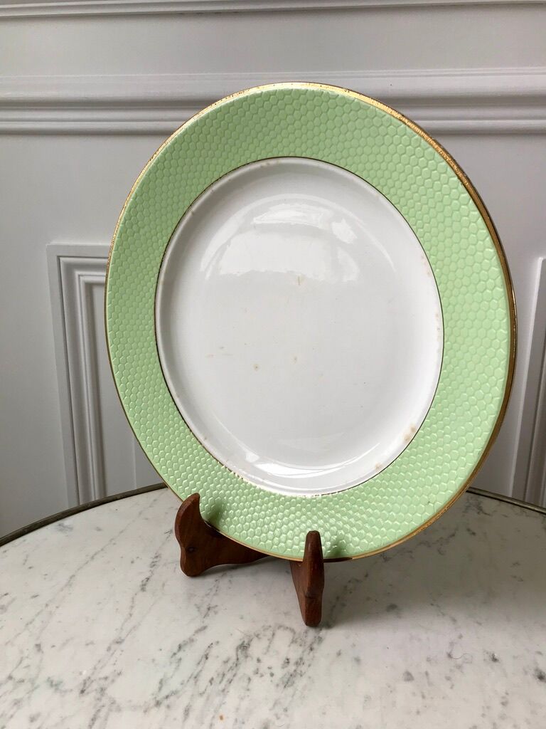 pastel green round dish honeycomb Moulin des Loups / L'Amandinoise years 51
