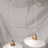 Opaline suspensions