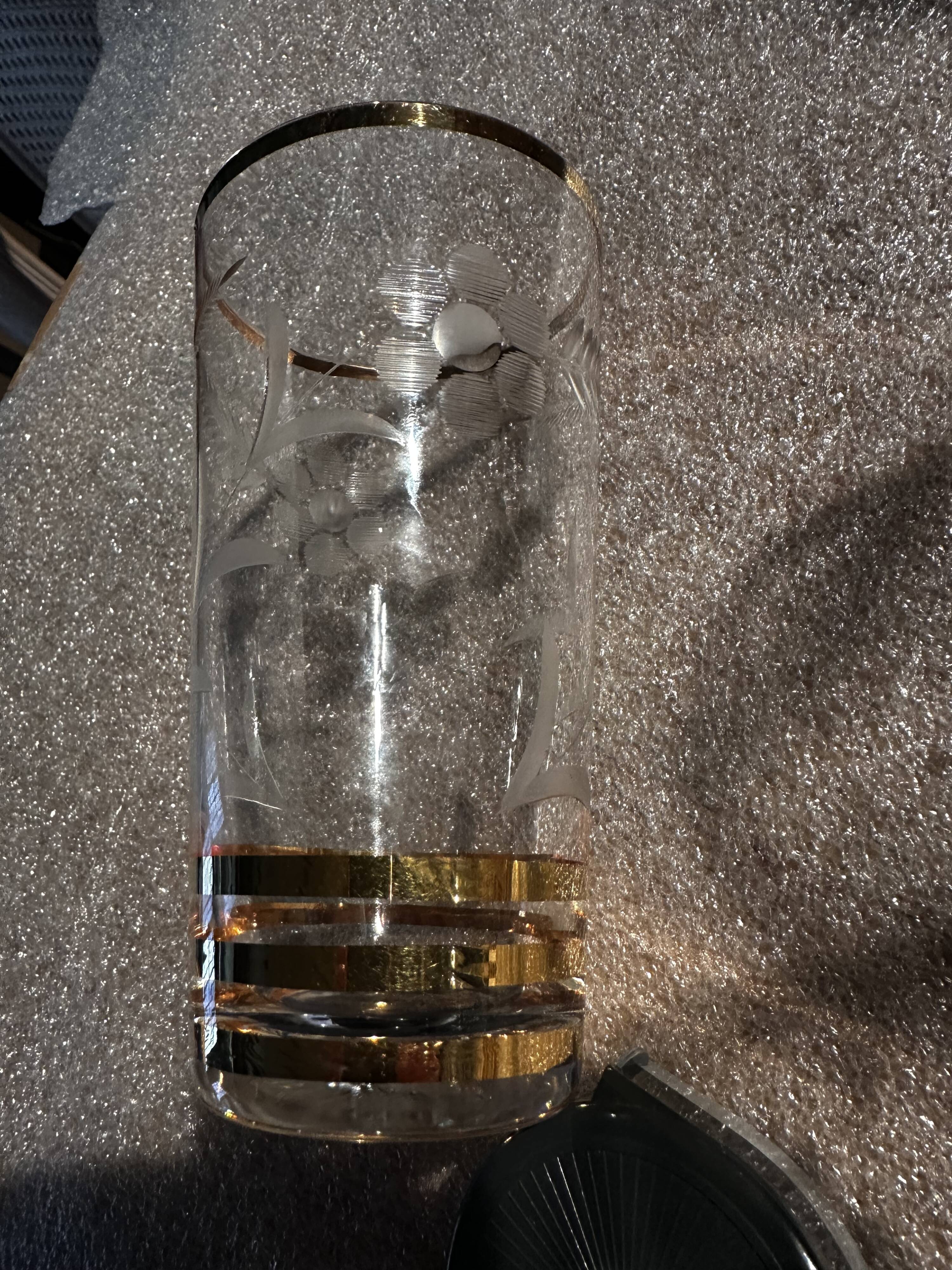 9 art-deco glasses in engraved crystal with gold trim