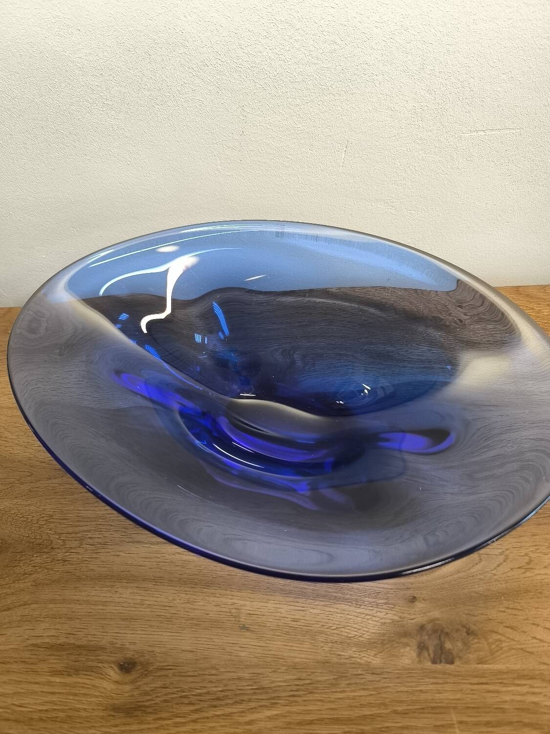 Glass fruit bowl circa 1970