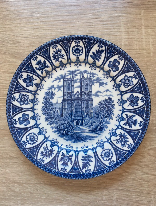 Broadhurst Staffordshire England English Earthenware Dessert Plates