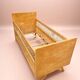 Lit vintage pour enfant - en rotin et bois - 1960