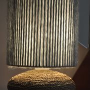 Lampe rafia et laine