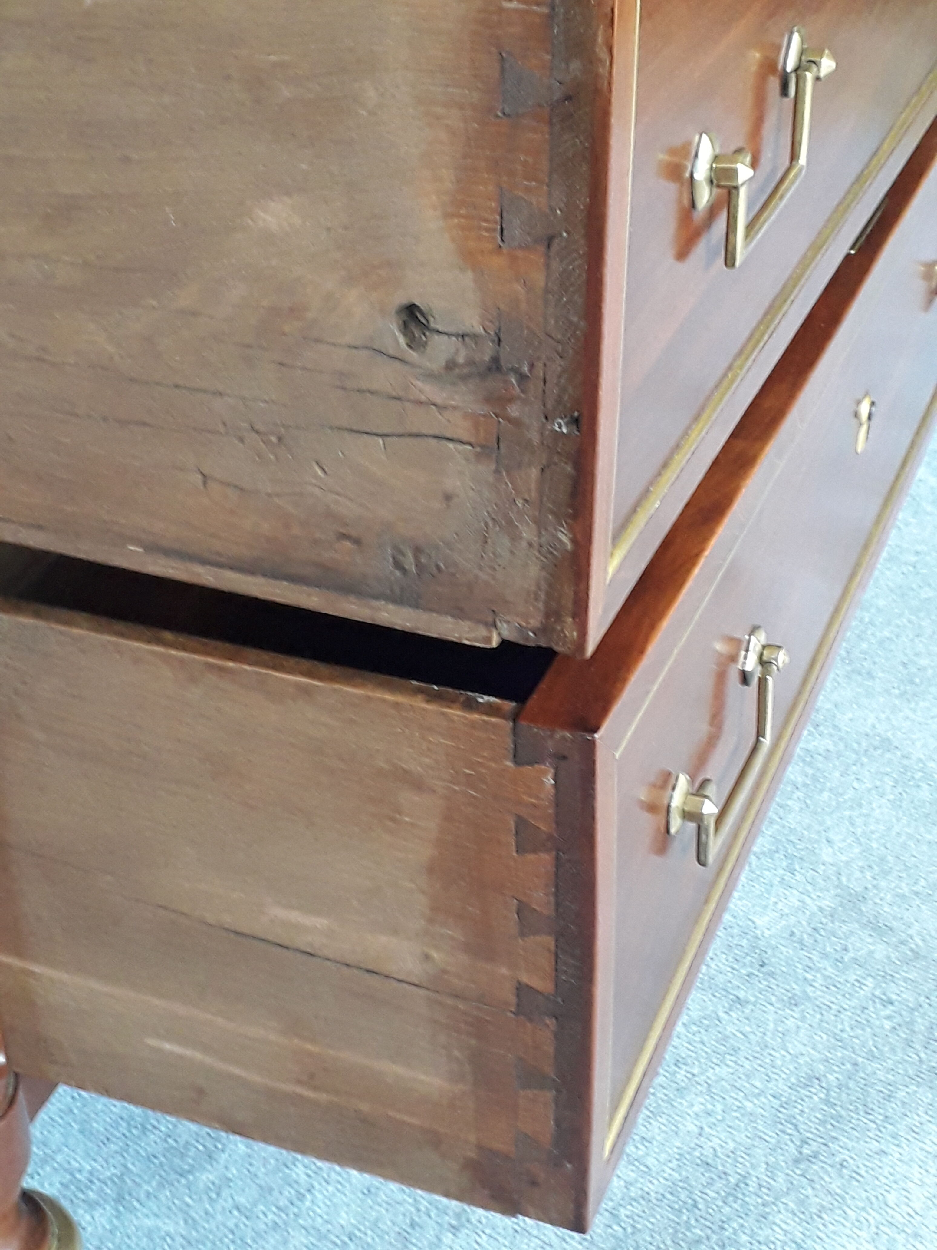 Commode d'époque Louis XVI en acajou