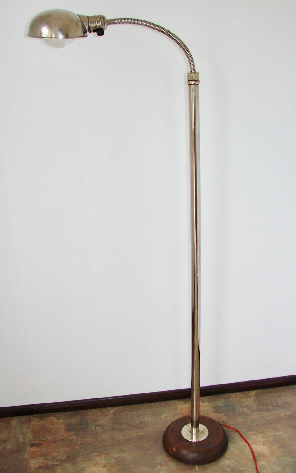 Art Deco Bauhaus floor lamp from the 1930s – nickel-plated brass, adjustabl