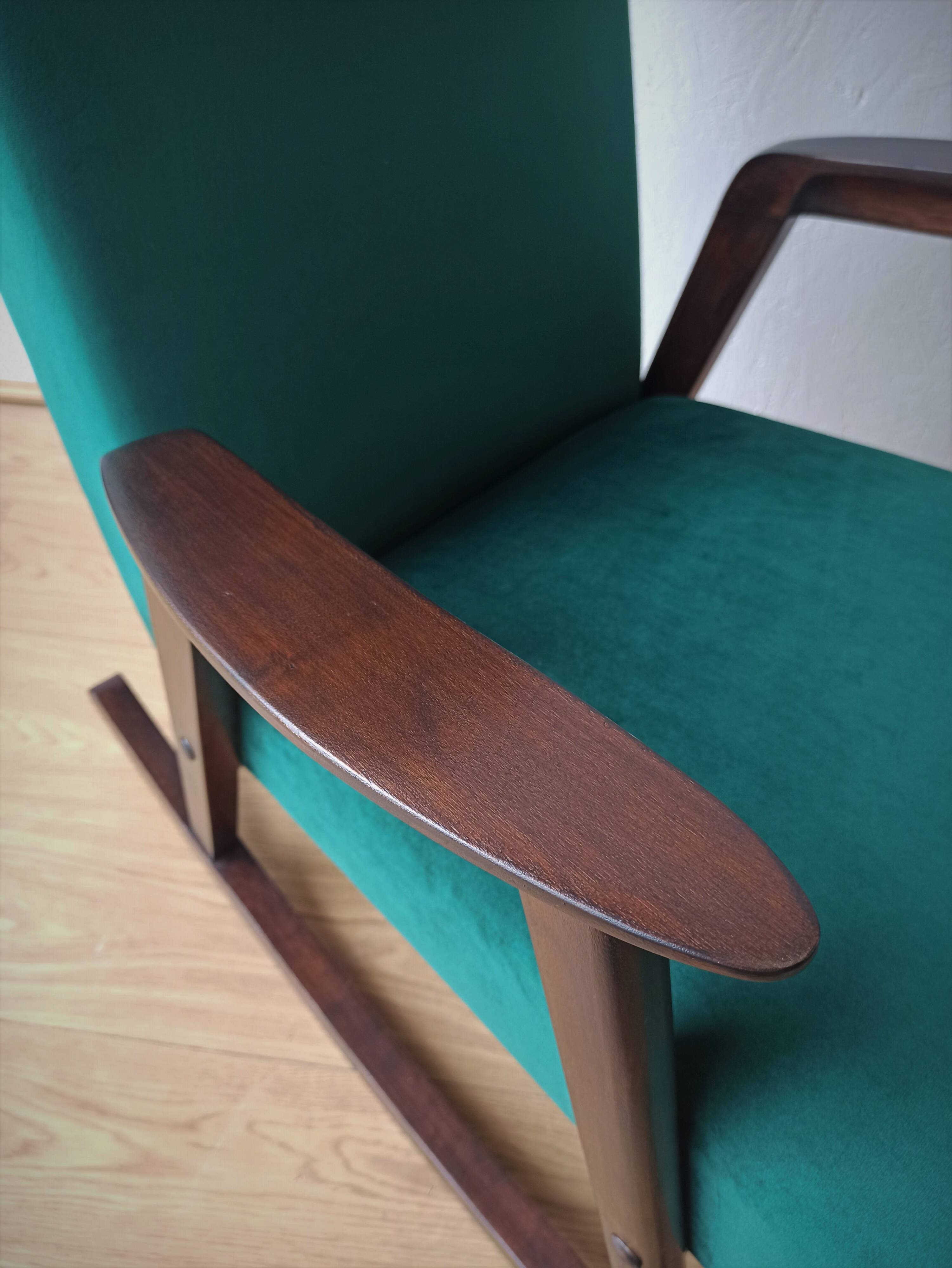 Fauteuil à bascule vintage des années 50.