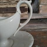 White earthenware gravy boat 19th Creil and Montereau