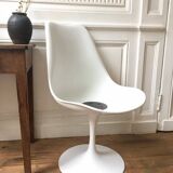 Tulip chair by Eero Saarinen for Knoll International