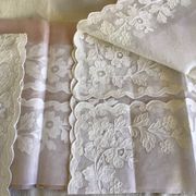 Nappe de cérémonie en organza blanc