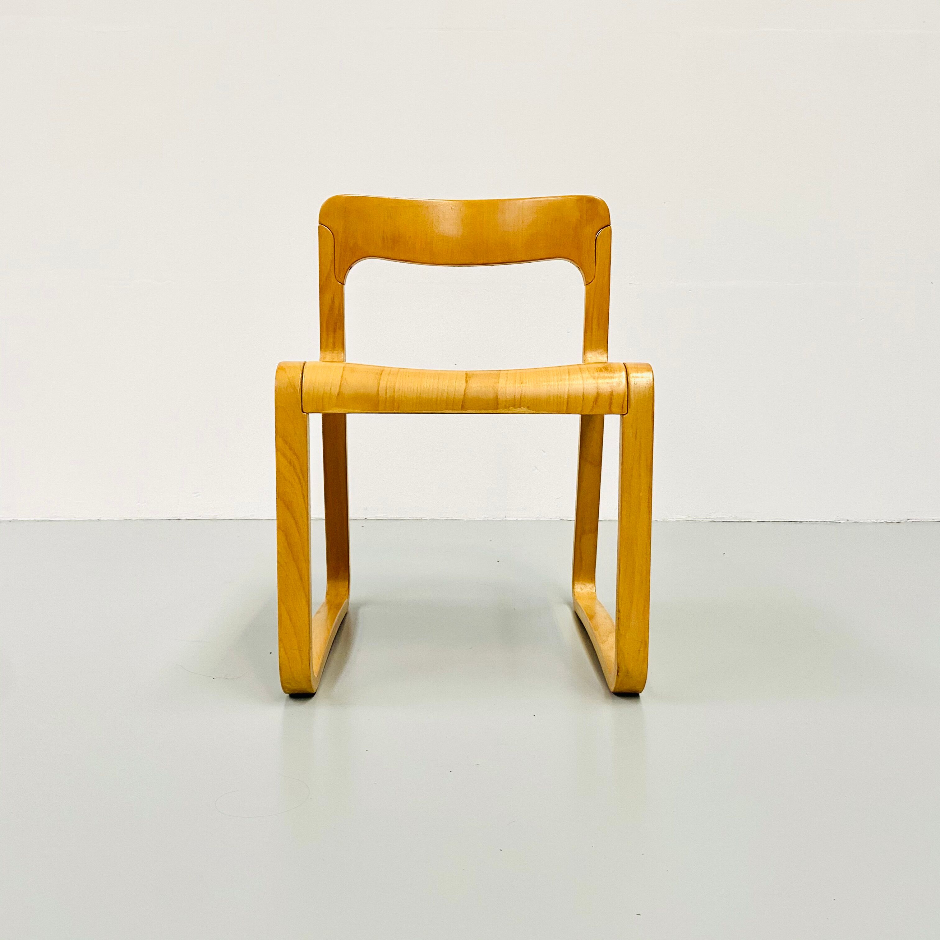 Lot de 4 chaises traîneau italiennes d'époque en hêtre contreplaqué moulé