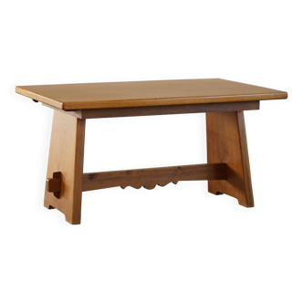 Mid-century brutalist dining table, made of oak, Danish craftsmanship, 1950s.