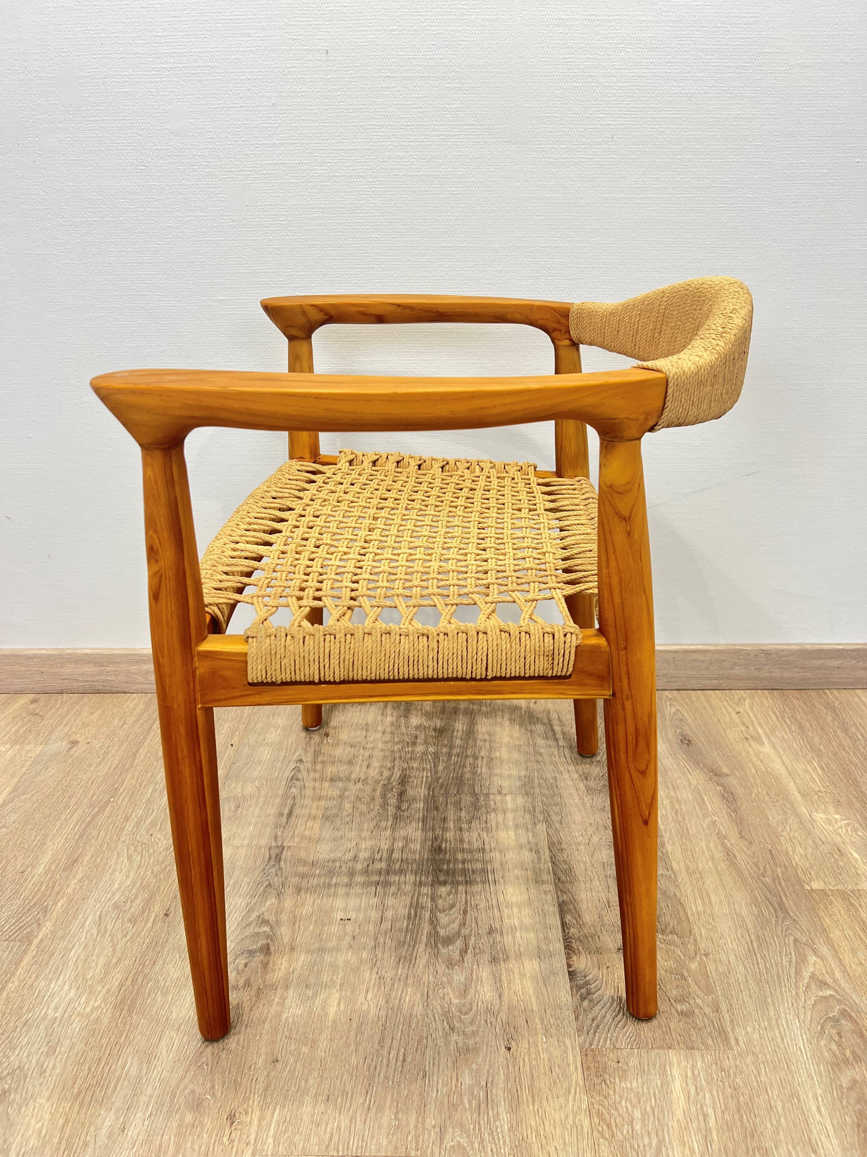 Paire de fauteuils scandinave en teck tressé
