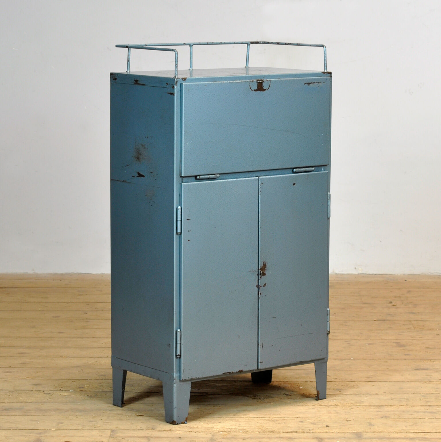 Industrial four-drawer cabinet from the 1970s