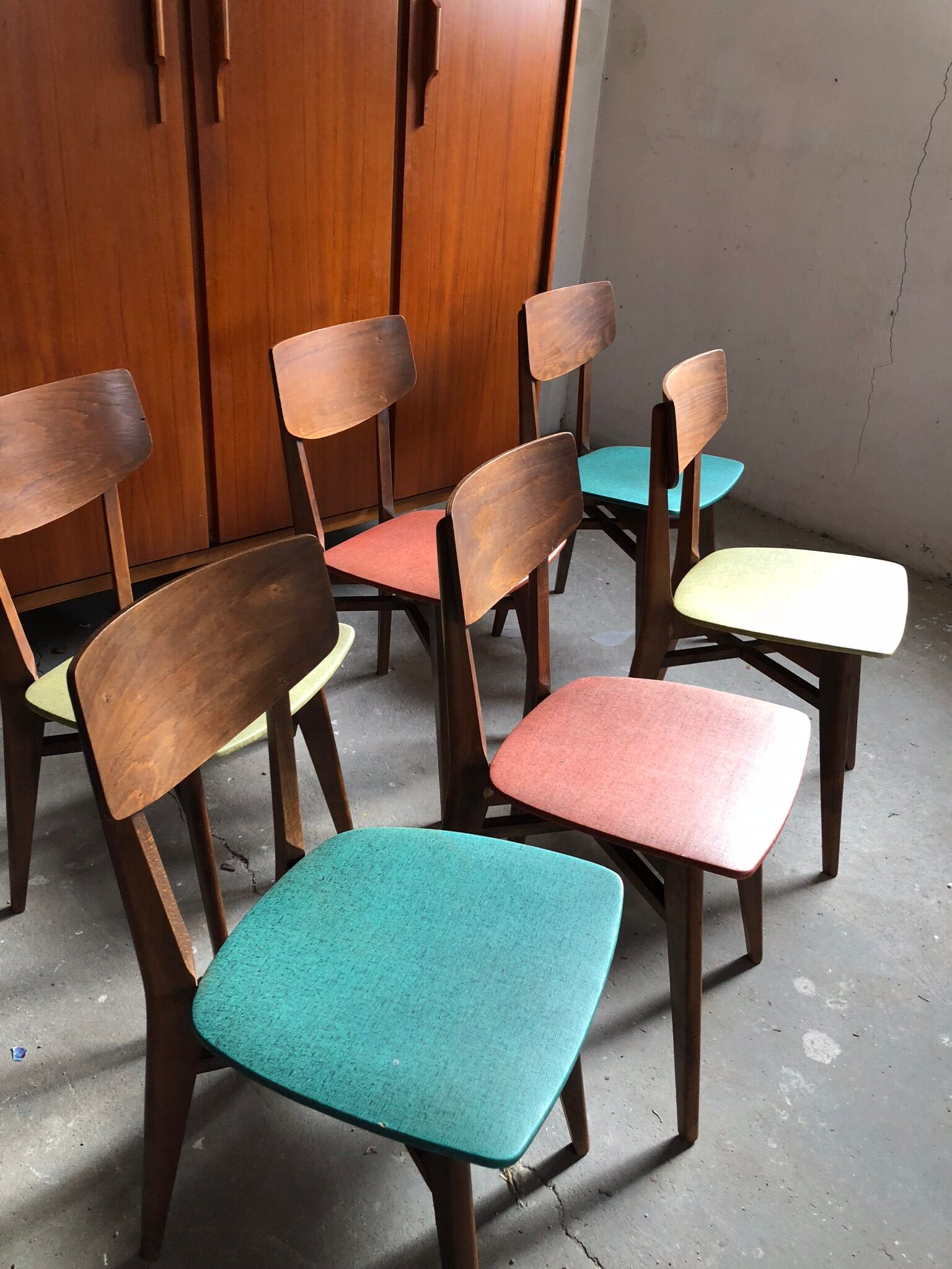Set of 6 vintage 50s chairs
