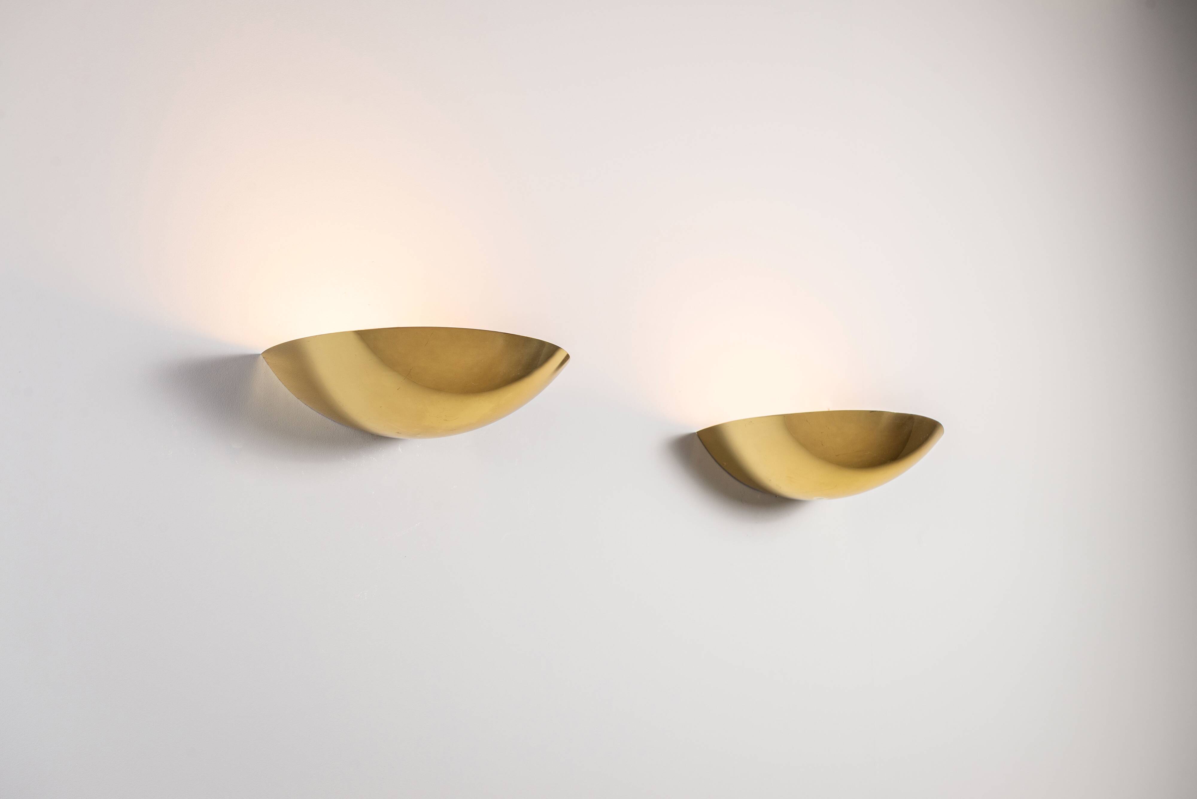 Pair of J.T. Kalmar model 8029 uplighters