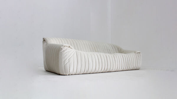 Canapé vintage Cinna Sandra 3 places en velours beige par Ligne Roset