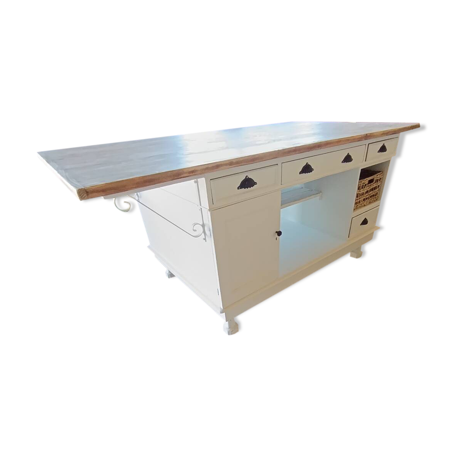 Island, kitchen counter