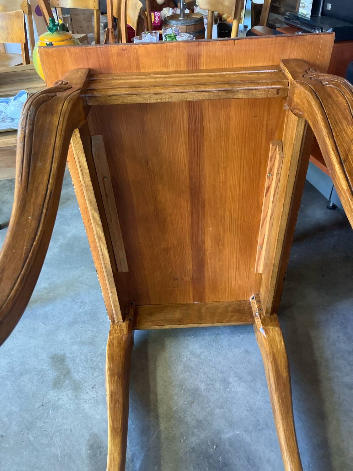 Wooden table, carved legs