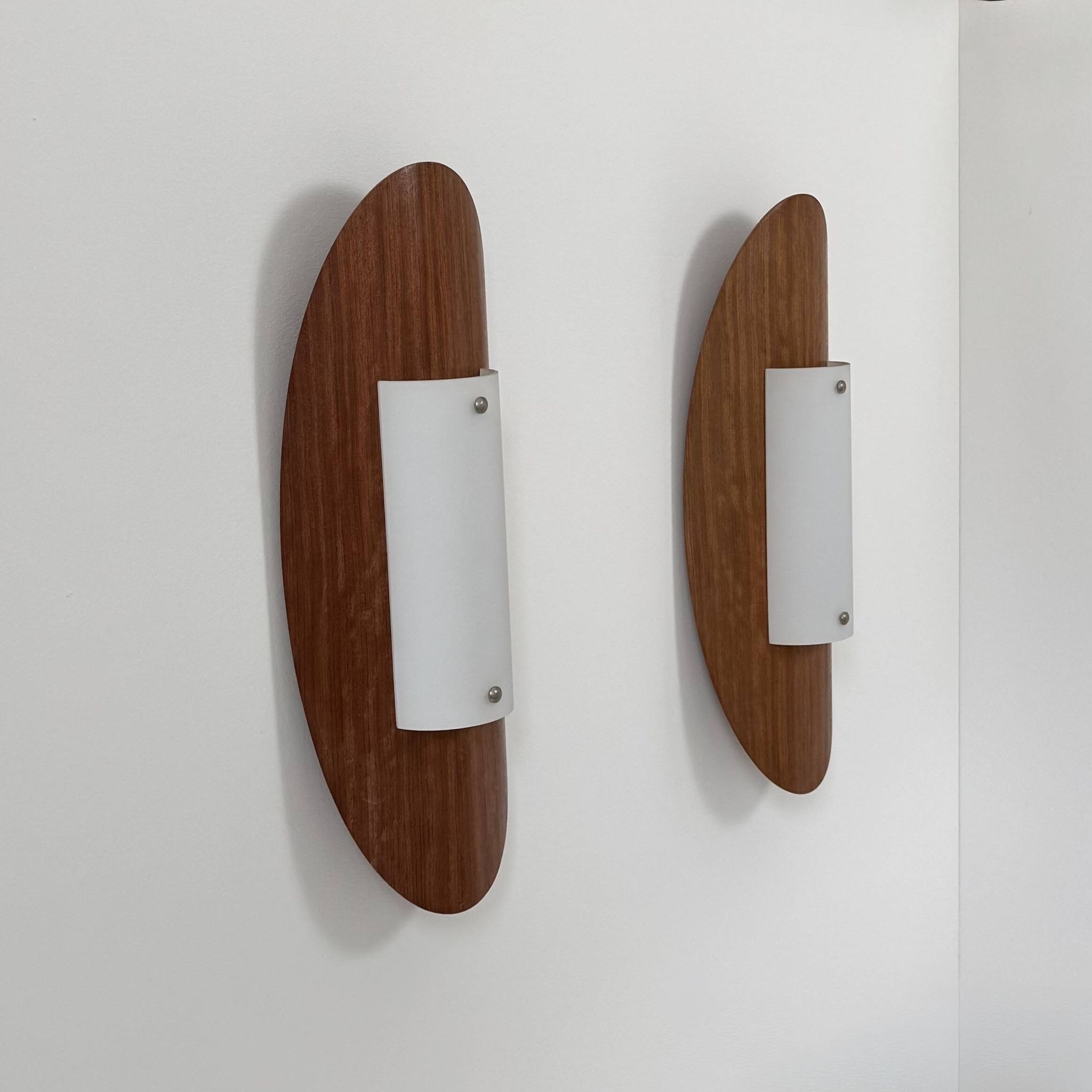 Pair of vintage wall lights in thermoformed wood and opaline glass, France, 1980.