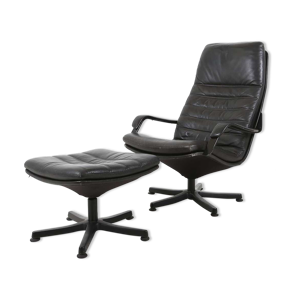 fauteuil et pouf en cuir