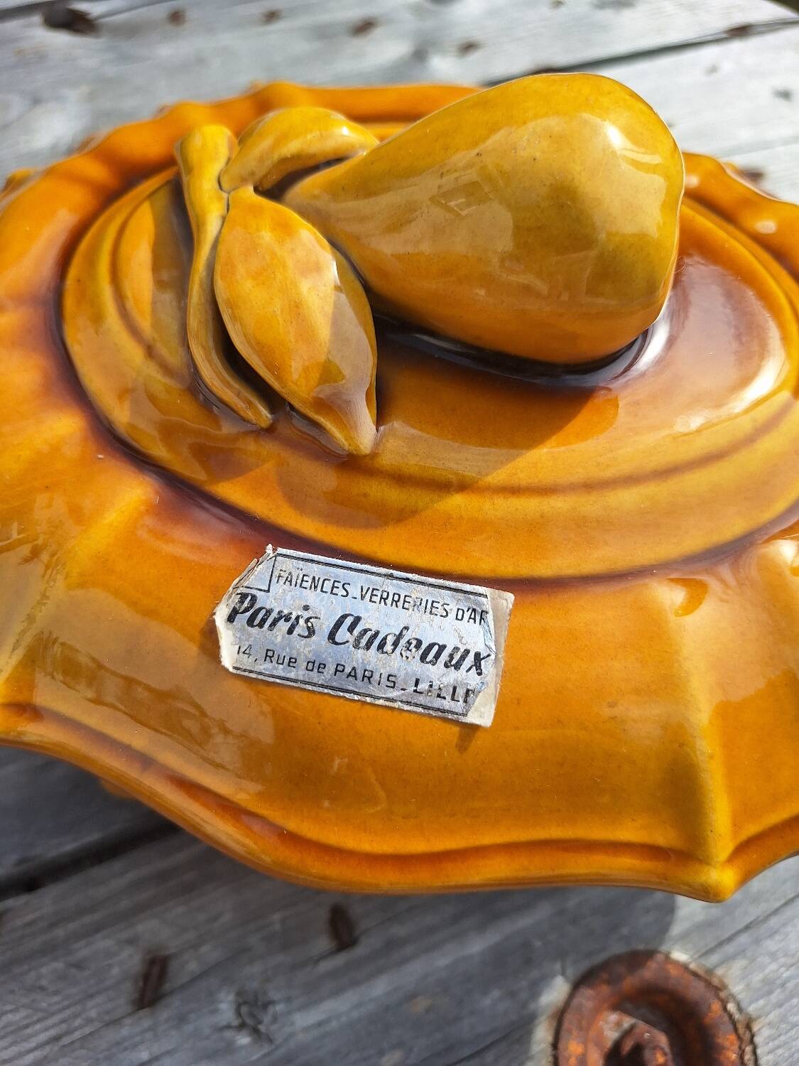 Ceramic soup tureen and sauceboat set