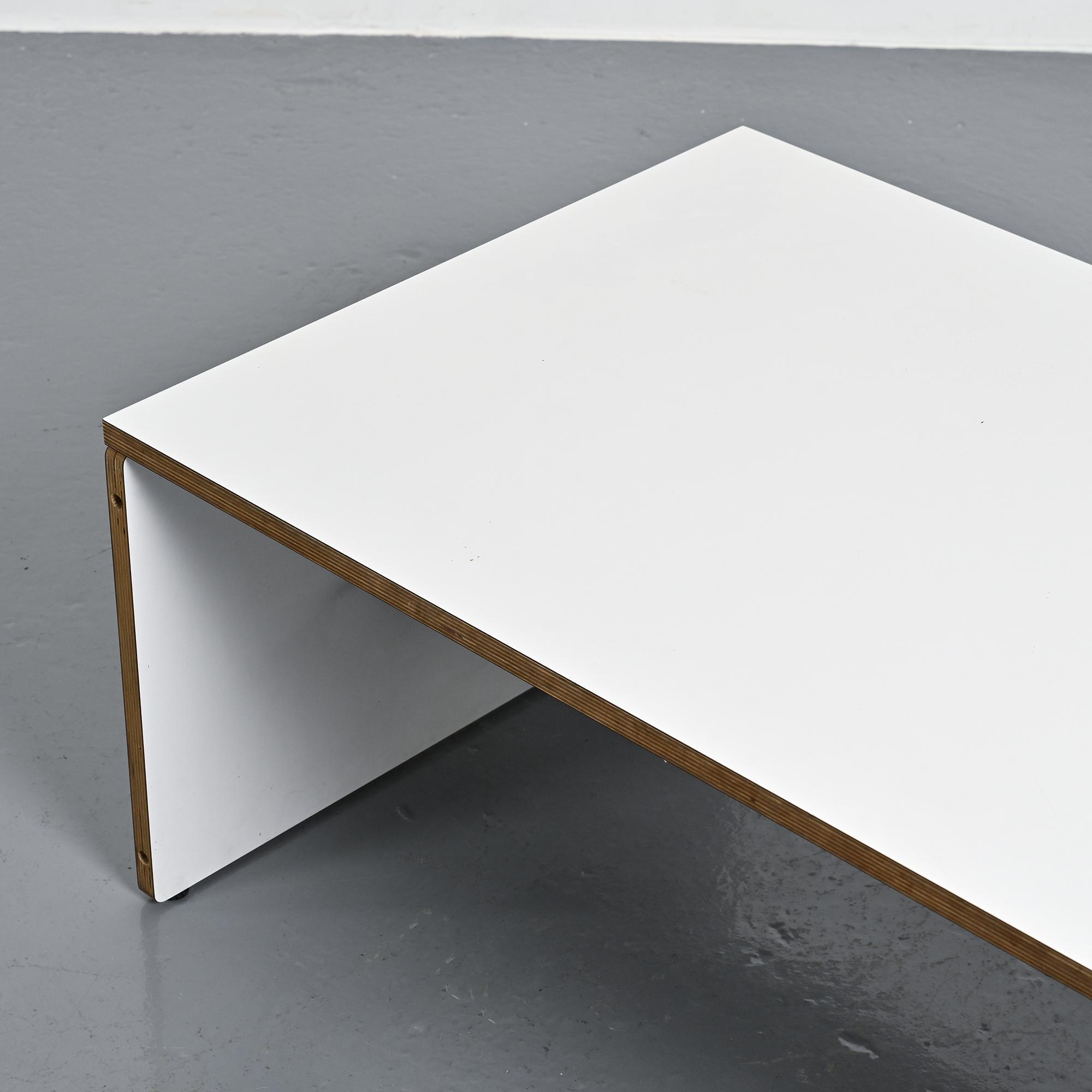 Table modulaire par Pierre Guariche pour la Plagne, circa 1968