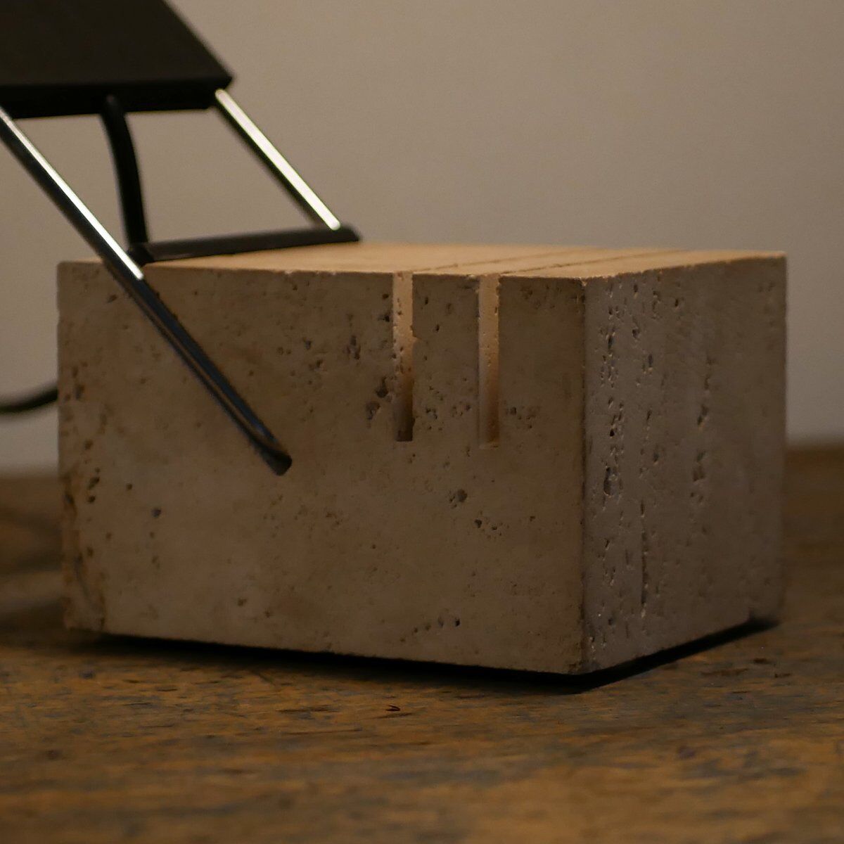 Lampe brutaliste en travertin, Italie, années 70