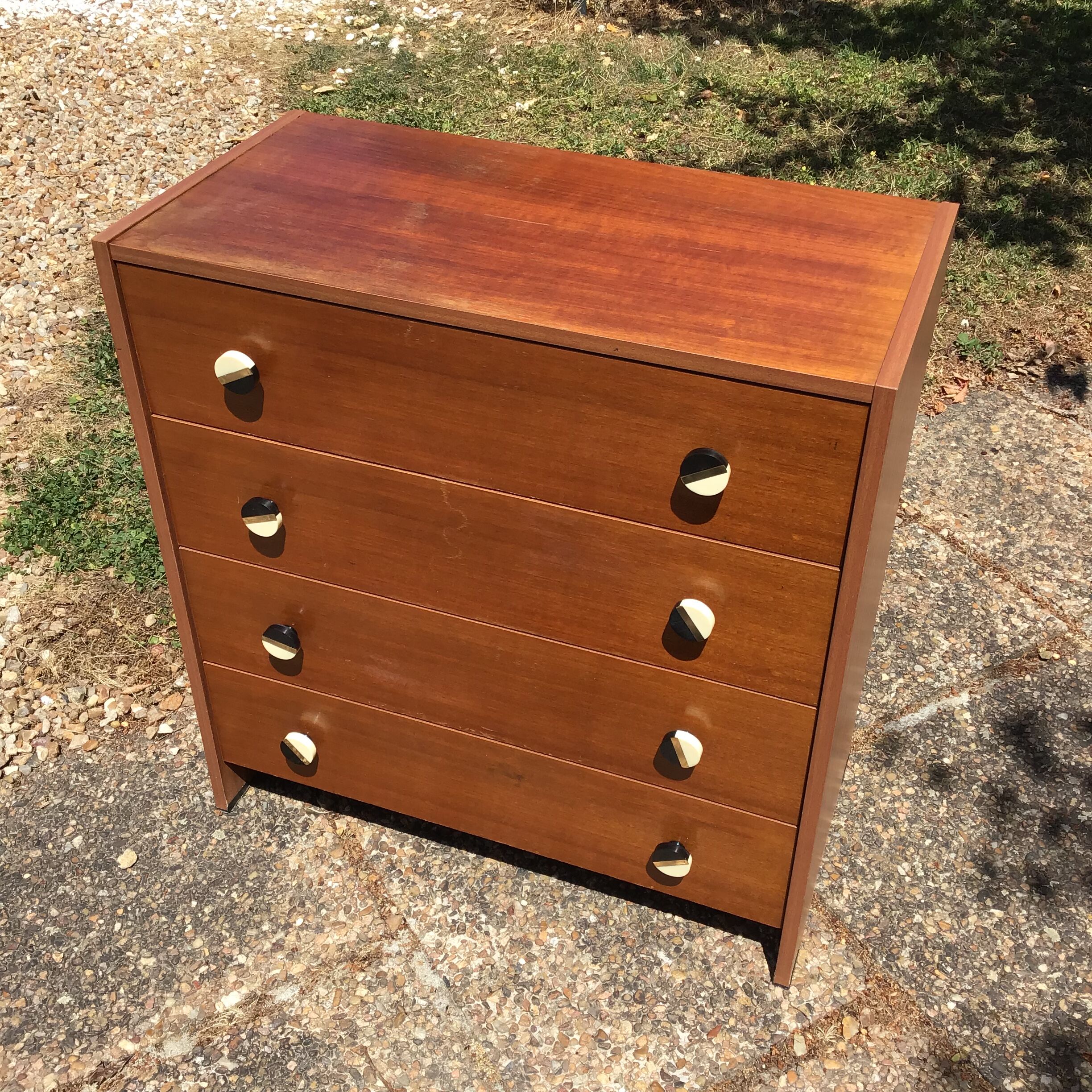Commode vintage