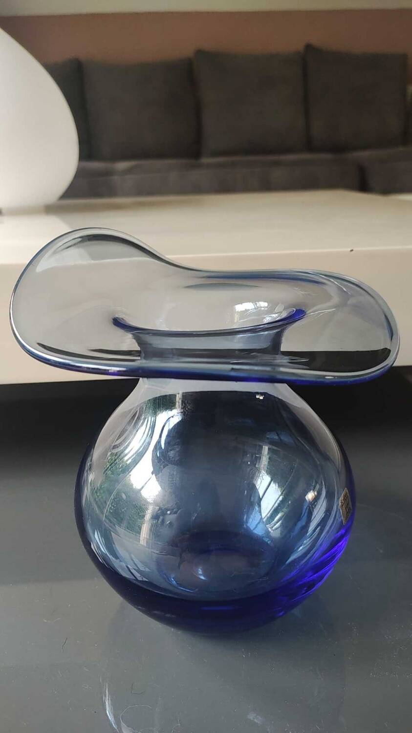 Bohemia Selection ball vase in handmade crystalline. Cobalt blue.