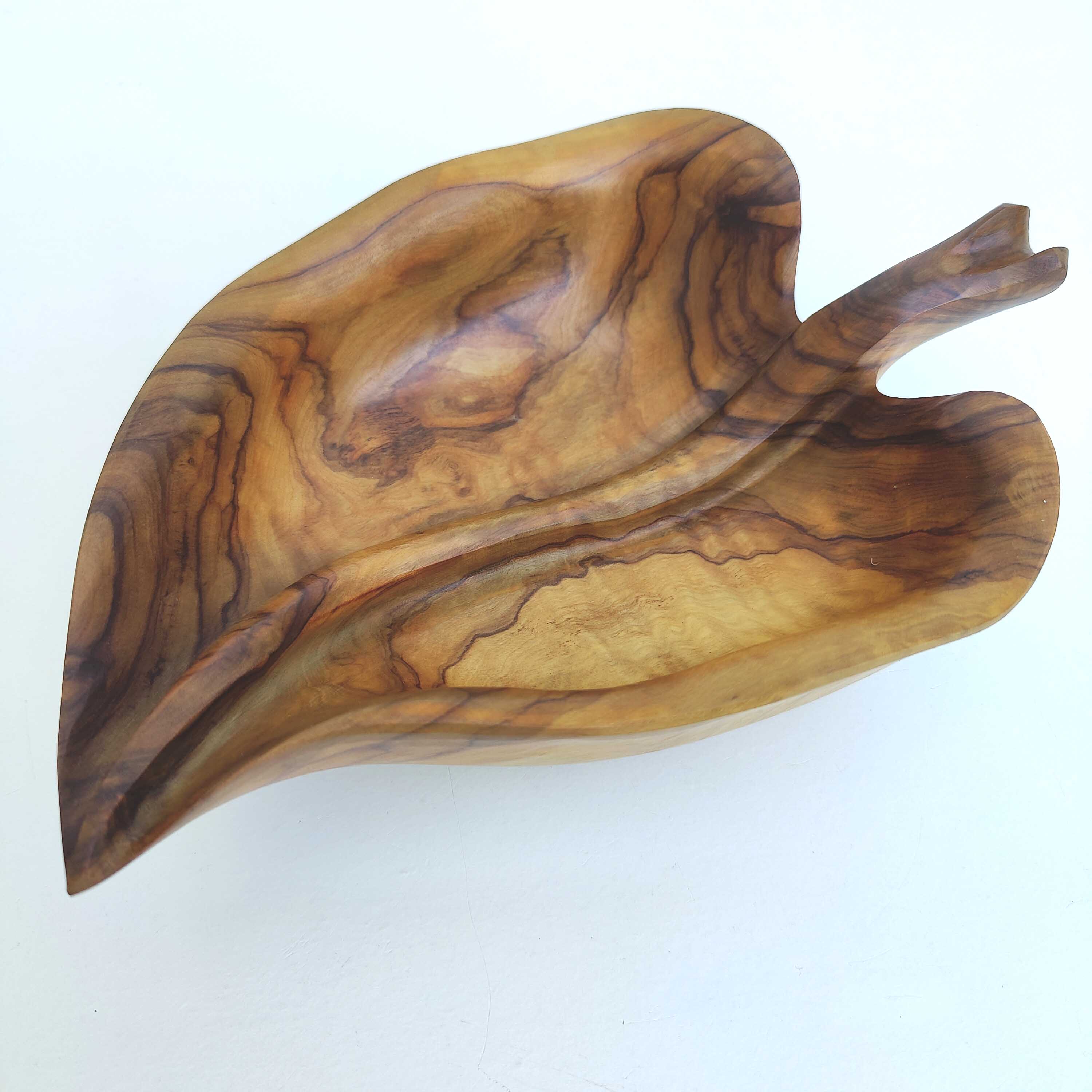 Vintage solid wood basket leaf shape
