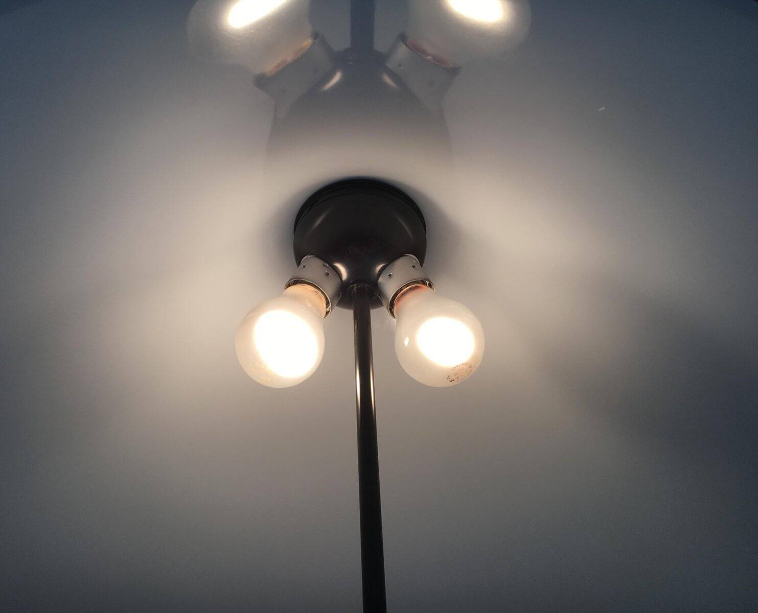 Mid-Century Snow floor lamp by Vico Magistretti for Oluce, 1970s