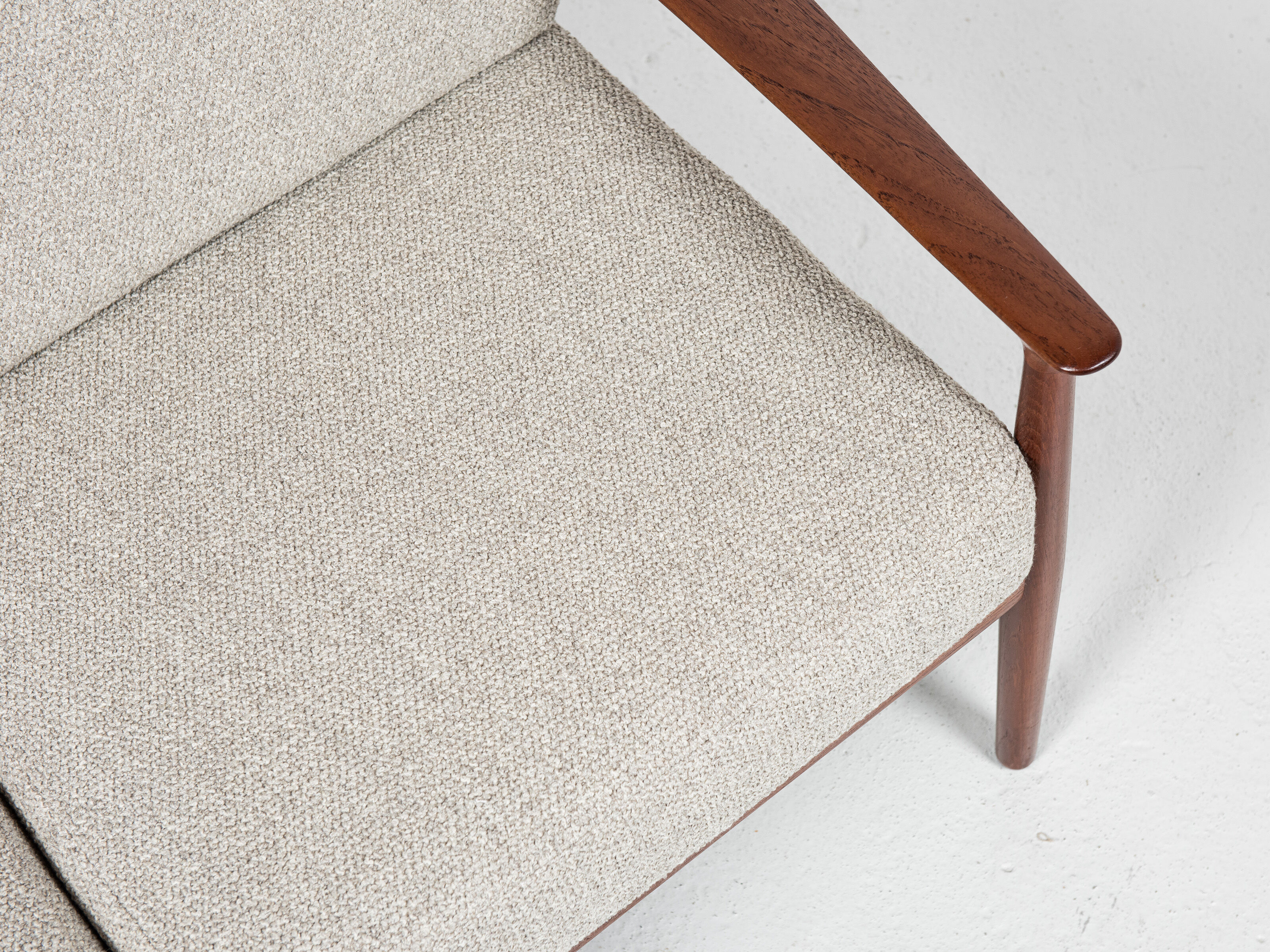 2-seater sofa design Sven Age Eriksen published by Glostrup 1960s.