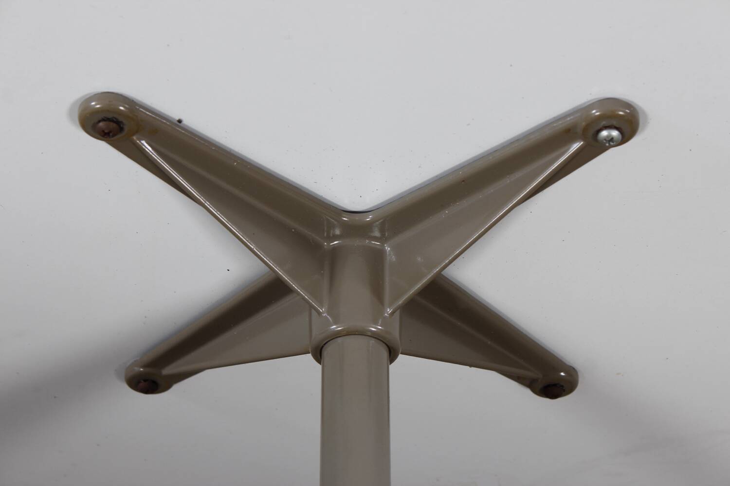 Table d'appoint vintage Tisch Eames Vitra Design Mid-Century