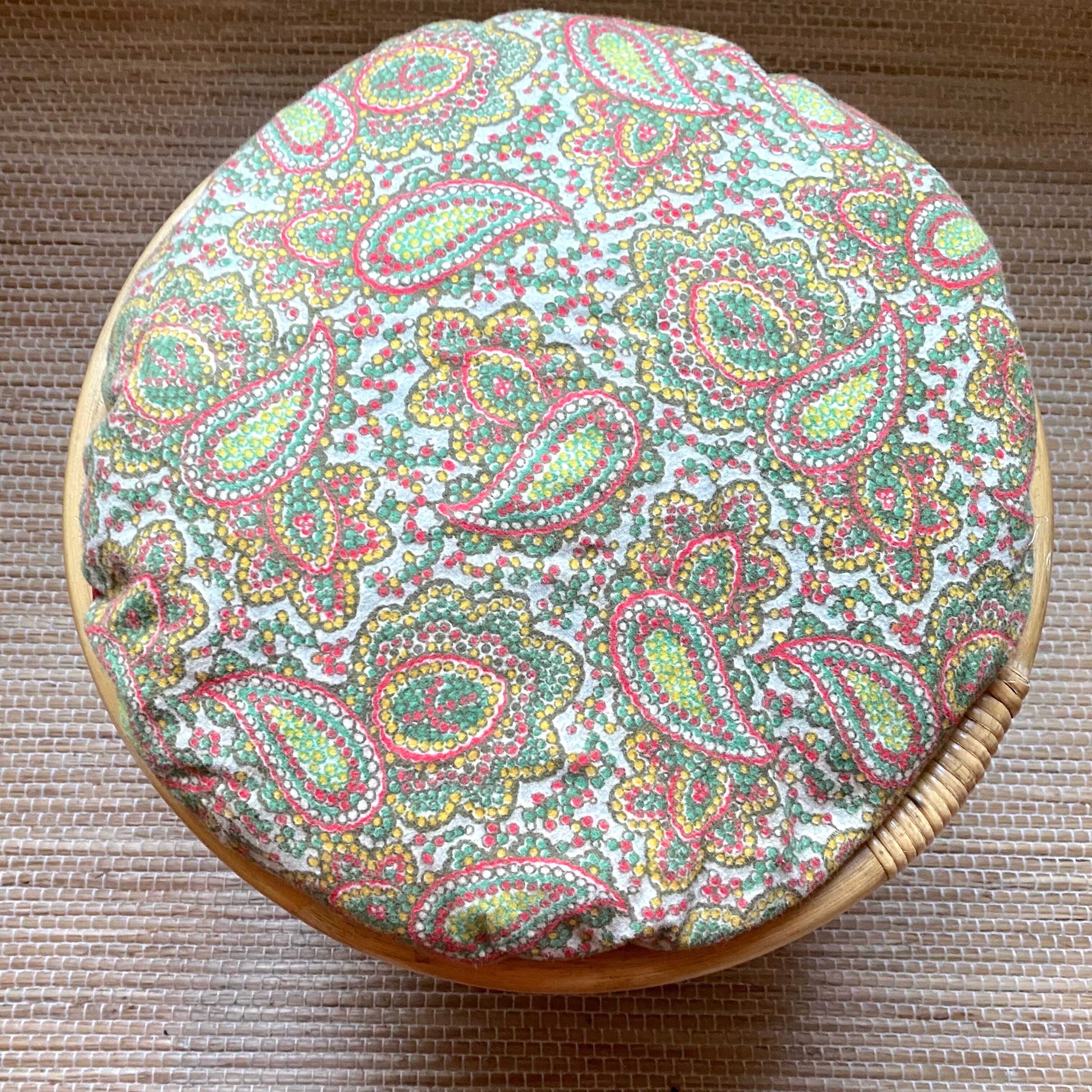 Vintage rattan pouf
