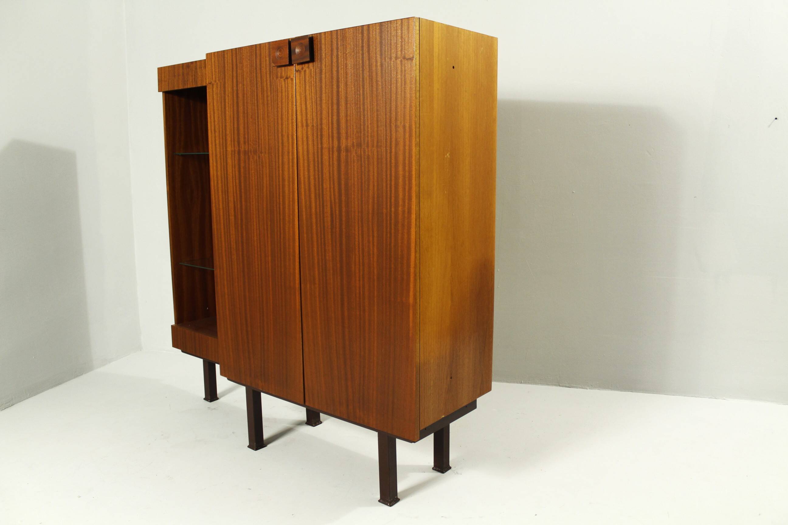 1970s Mahogany dresser with bookcase