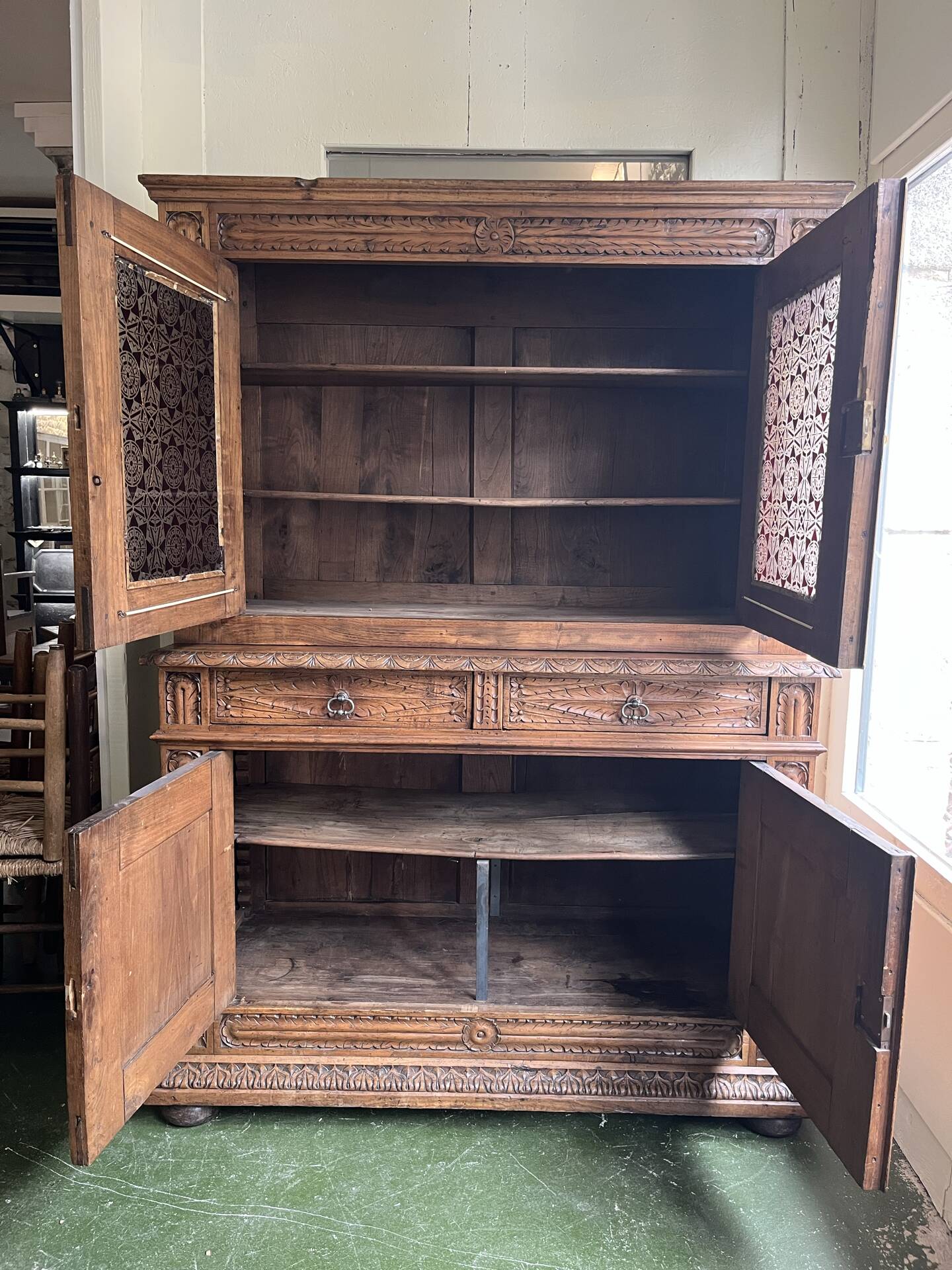 4-door sideboard