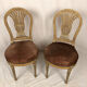 Paire de chaises à dossier montgolfière de style Louis XVI