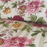 Canapé crapaud ancien rénové – tissu schintz aux pivoines et chinoiseries