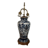 Chinese porcelain table lamp