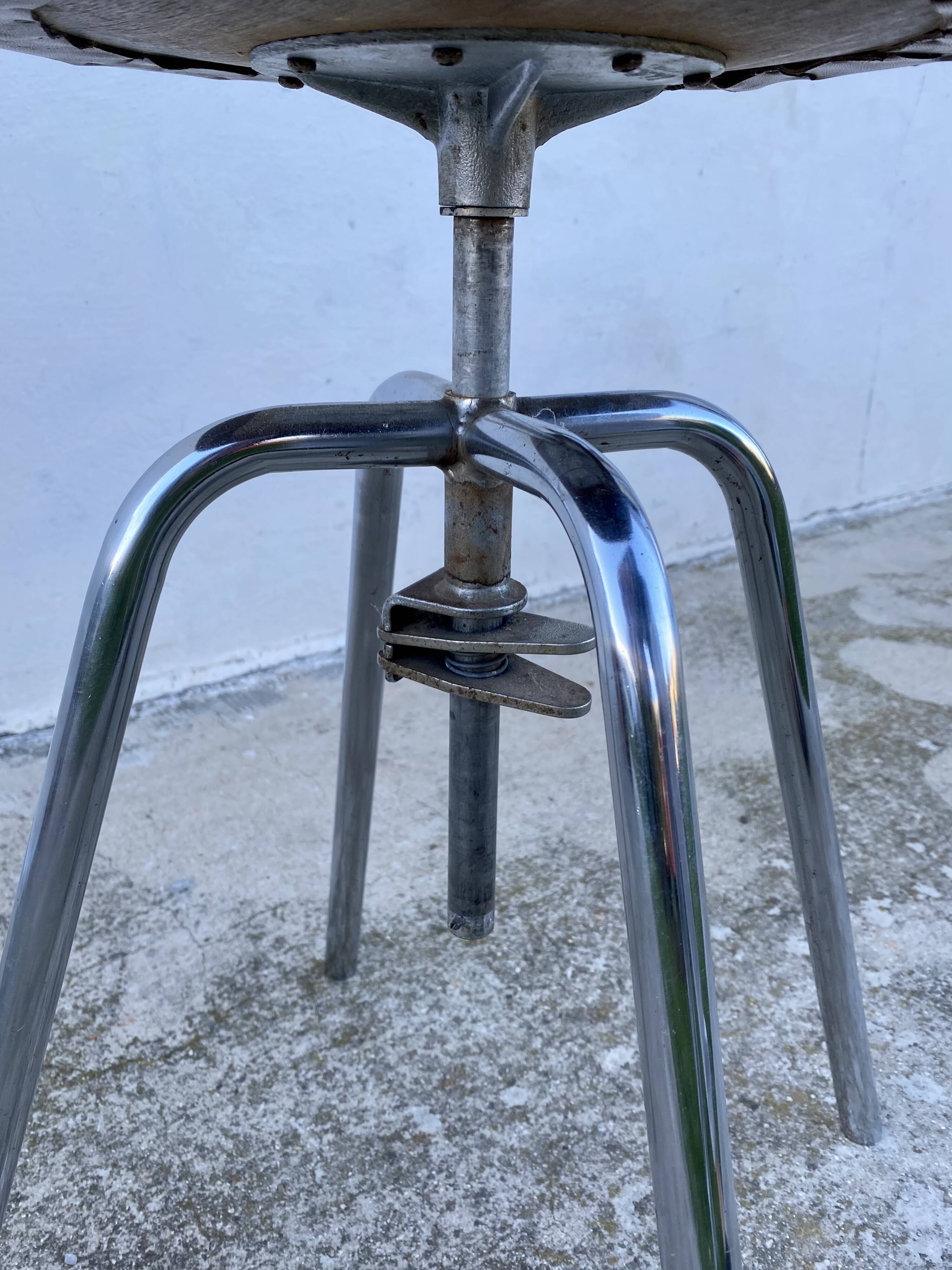 Vintage 1960s JIDÉ workshop stool with adjustable height