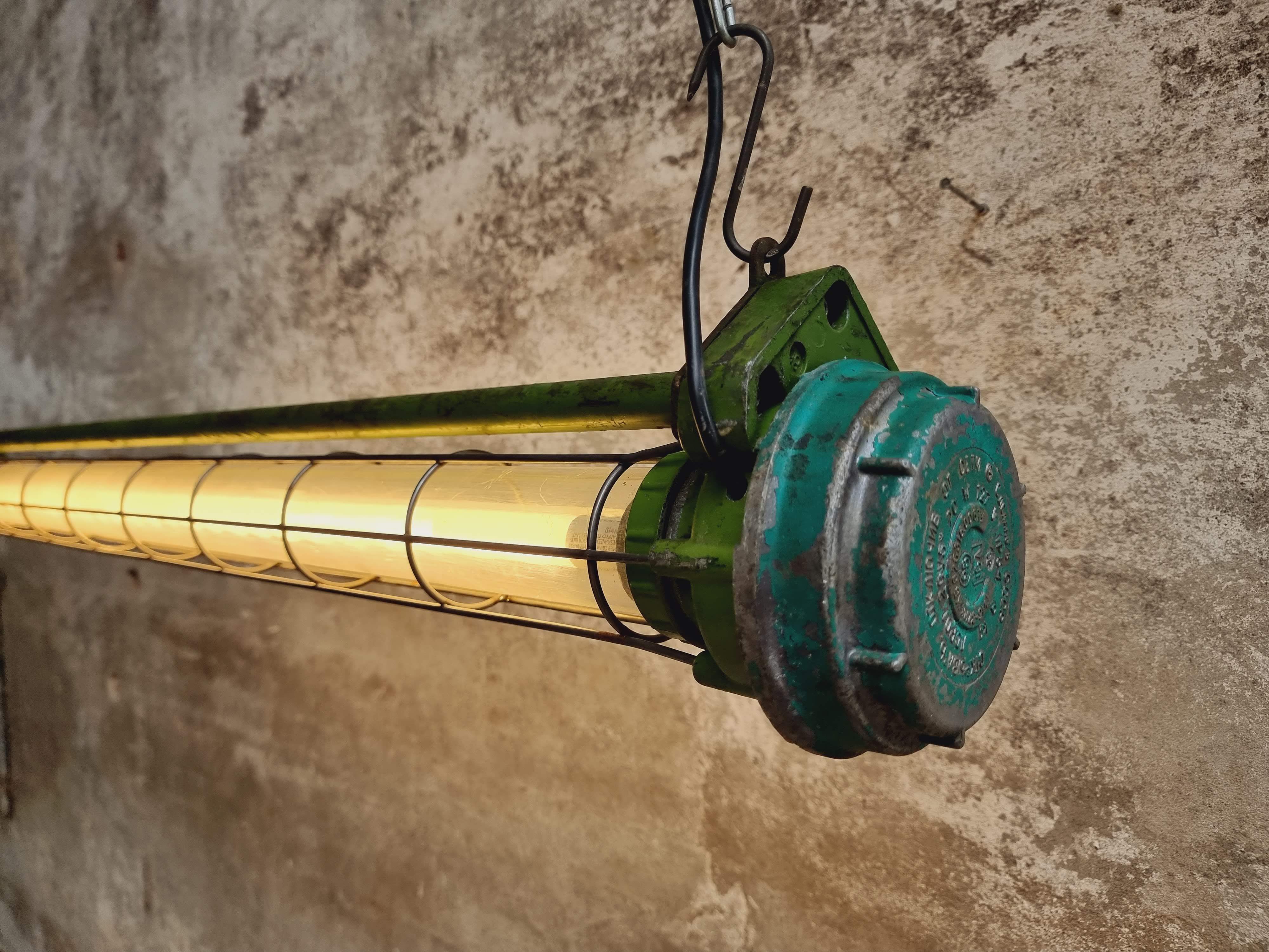 Lampe minière 147 cm de long