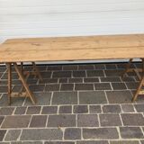 Winegrower's farm table