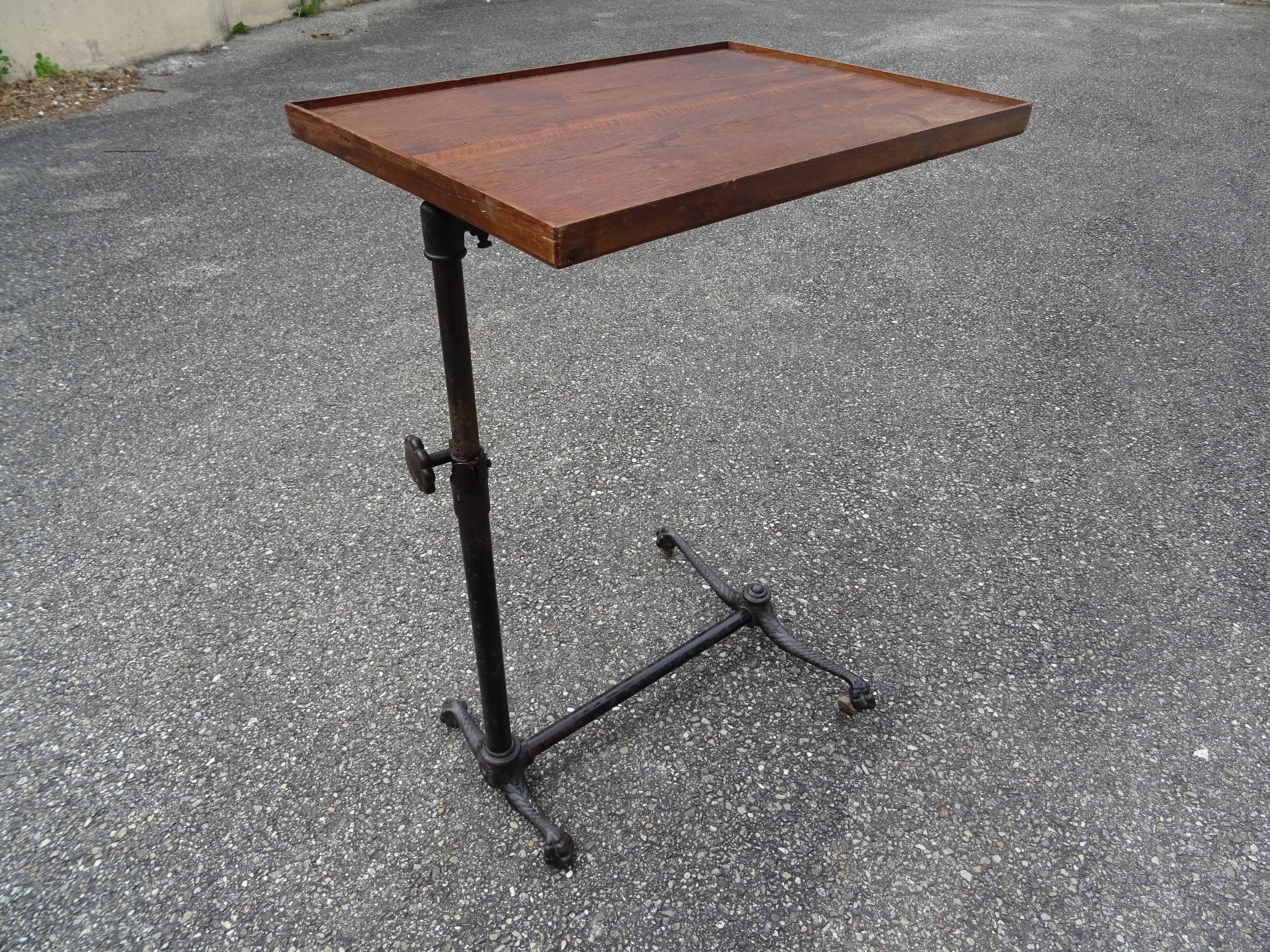 Old table system table of sick industrial décor eagle claw feet