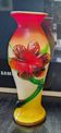 Vase vintage verre rouge et jaune à décor de fleur