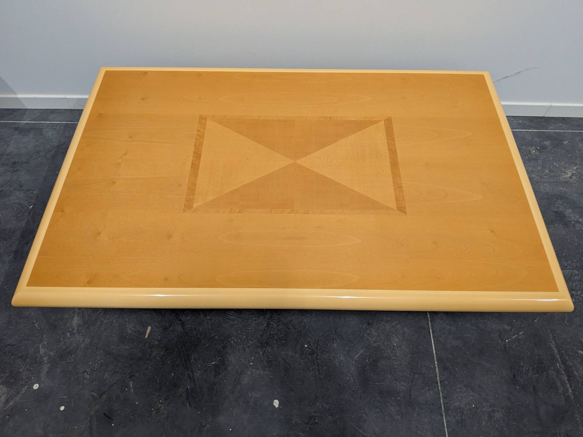 Vintage coffee table signed Jean-Claude Mahey – French design from the 1970s.