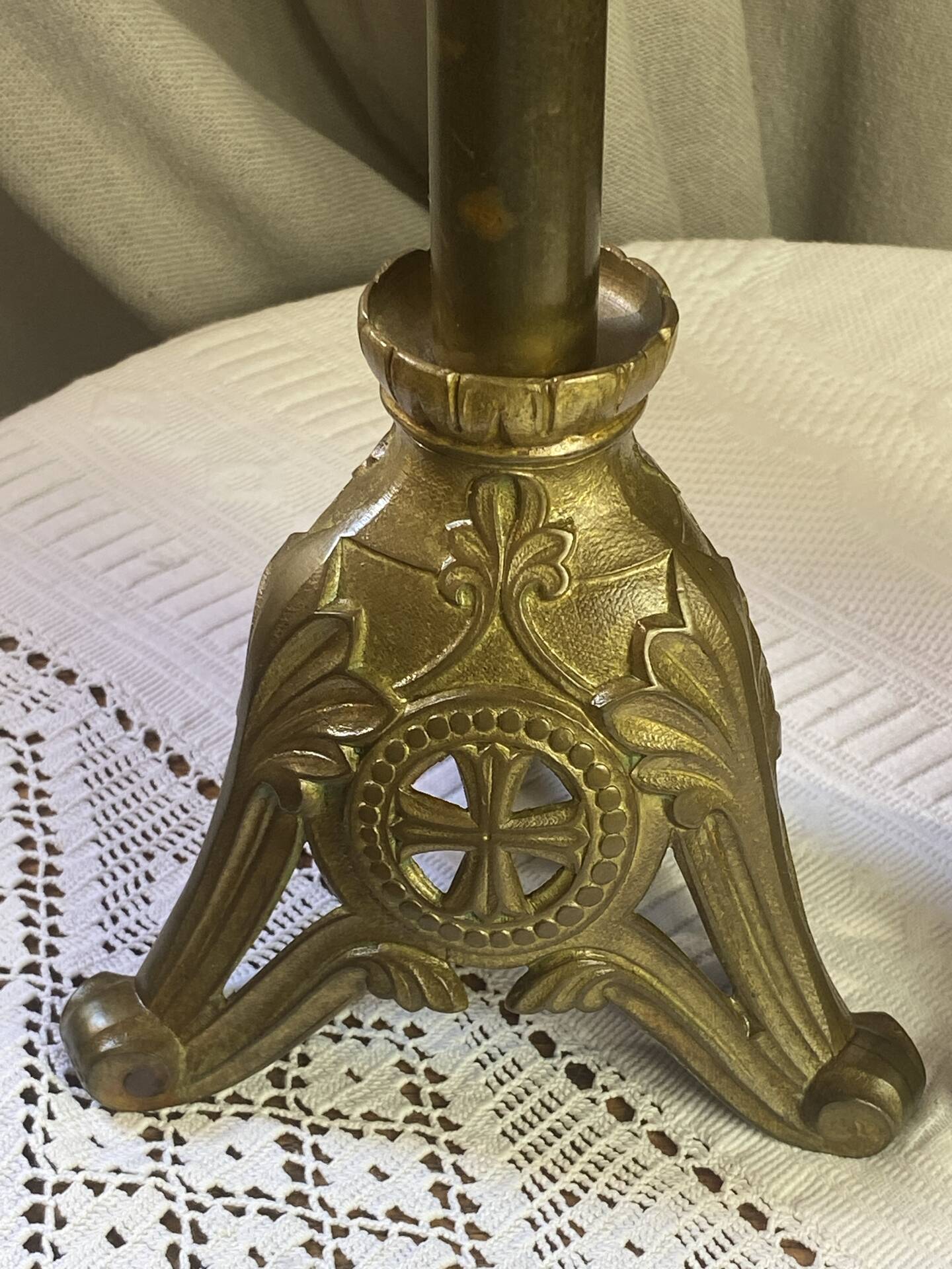 Pair of candlesticks in bronze and brass