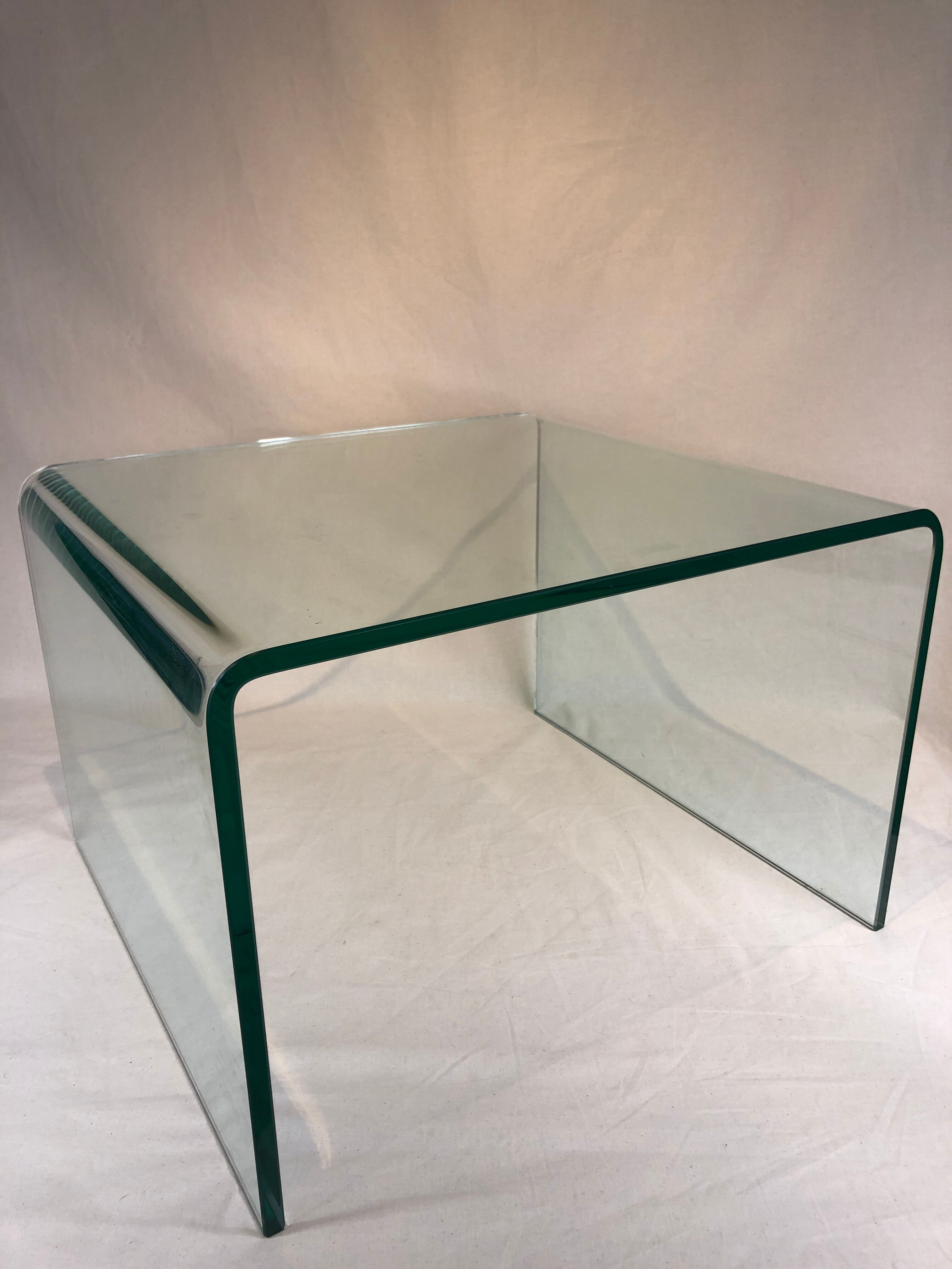 Set 2 glass nesting tables 1980