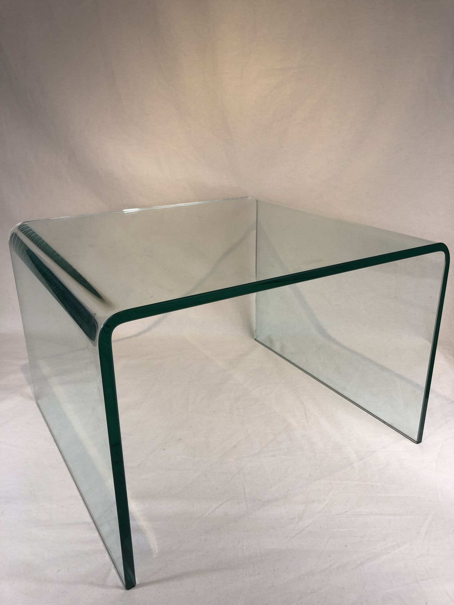 Ensemble 2 tables gigognes en verre 1980