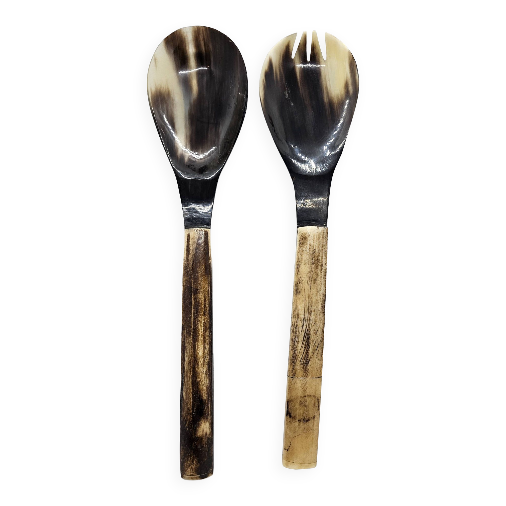 Serving cutlery set in buffalo horn and smooth bone handle