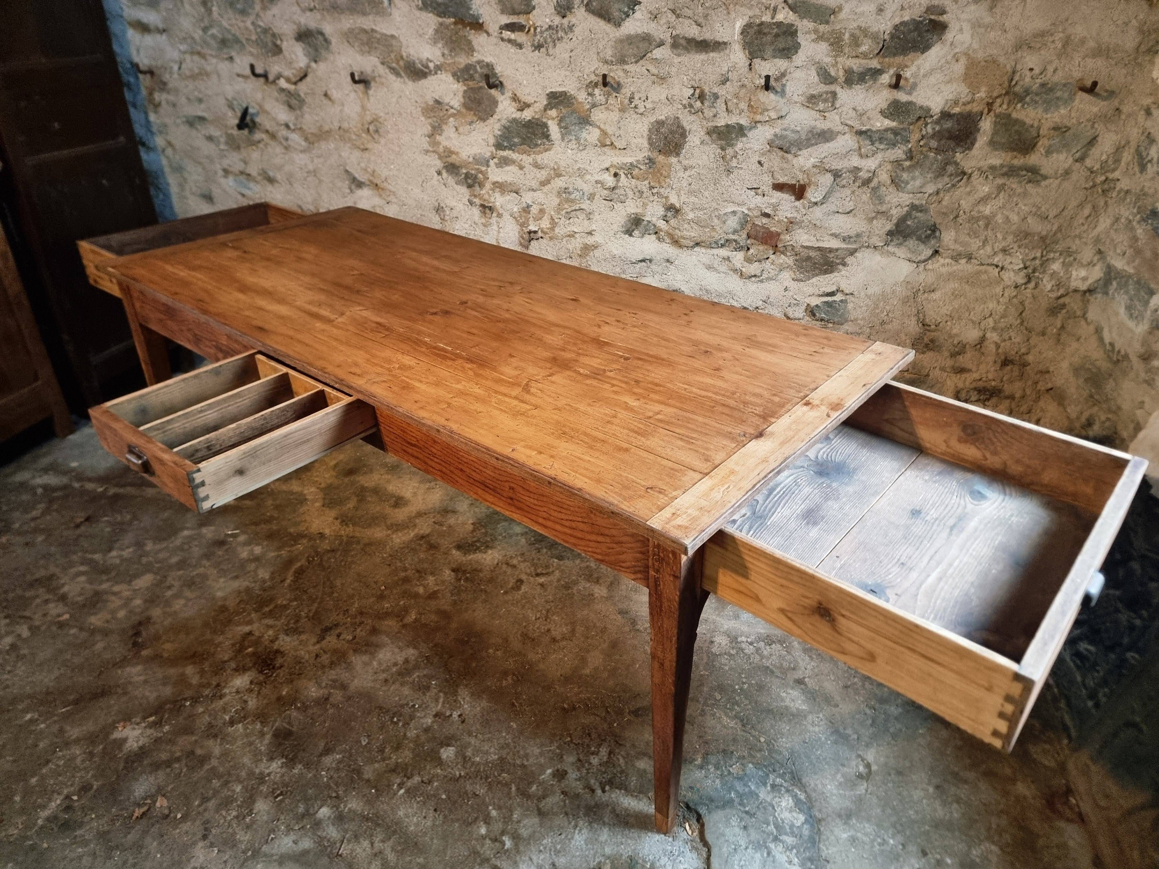 Old French farmhouse table – Rustic workshop table with 3 drawers
